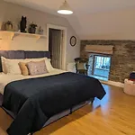 Rockfield House Apartament