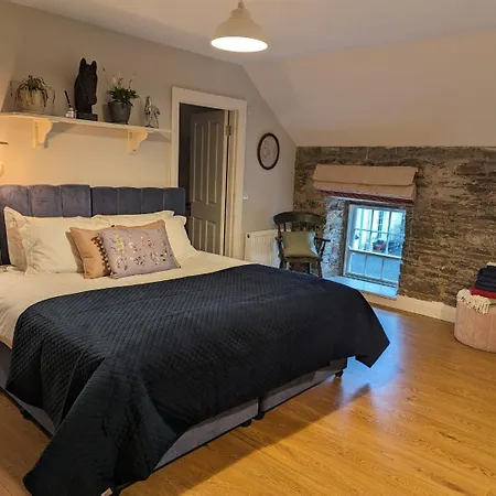 Coachman's Loft Apartment